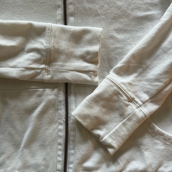 Lilly Pulitzer Solid White Popover - Sz Small - Picture 6 of 11